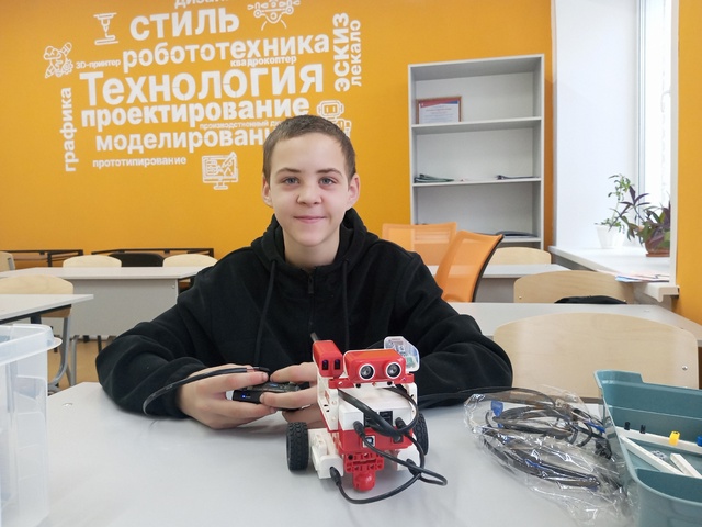 Увлекательное занятие по робототехнике.